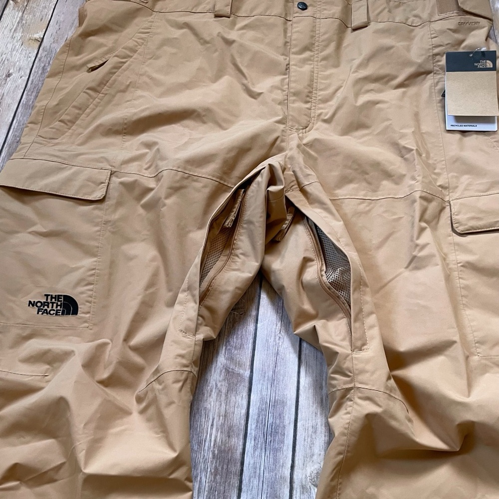 The North Face Men’s Freedom Bib Winter Ski Waterproof Pants - Picture 8 of 14